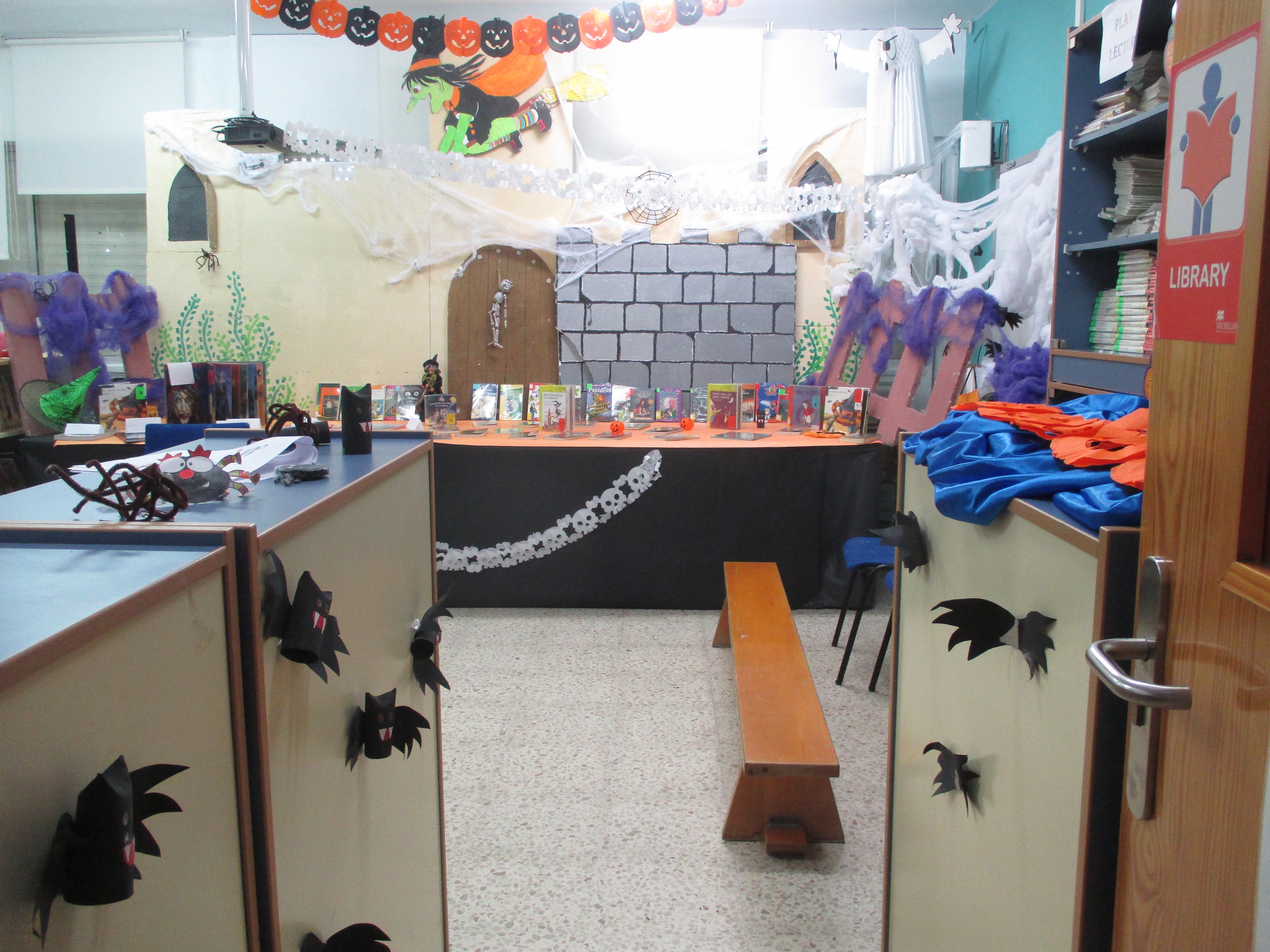 Biblioteca Decoracion
